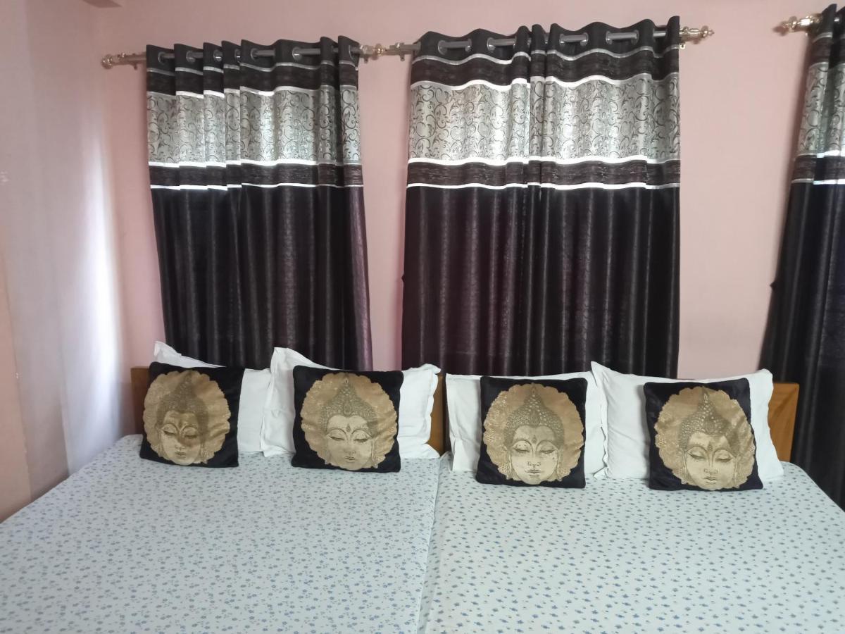 Hotel Royale Kalkutta Kültér fotó
