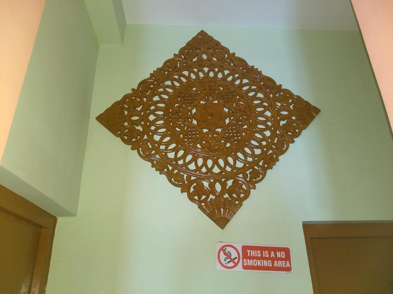 Hotel Royale Kalkutta Kültér fotó